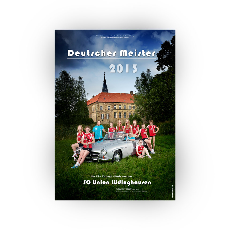 Gruppenfoto auf Plakat der Deutschen Meisterinnen 2013 aus Lüdinghausen.