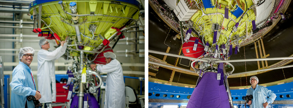 2 fotos. Links: Sven Marquardt steht vor der Ariane Ian der 2 Techniker arbeiten. Rechts: Tim steht neben der Ariane von Airbus.